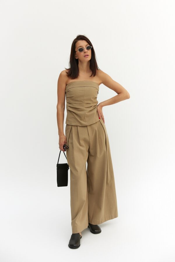 Костюм топ и брюки цвета хаки